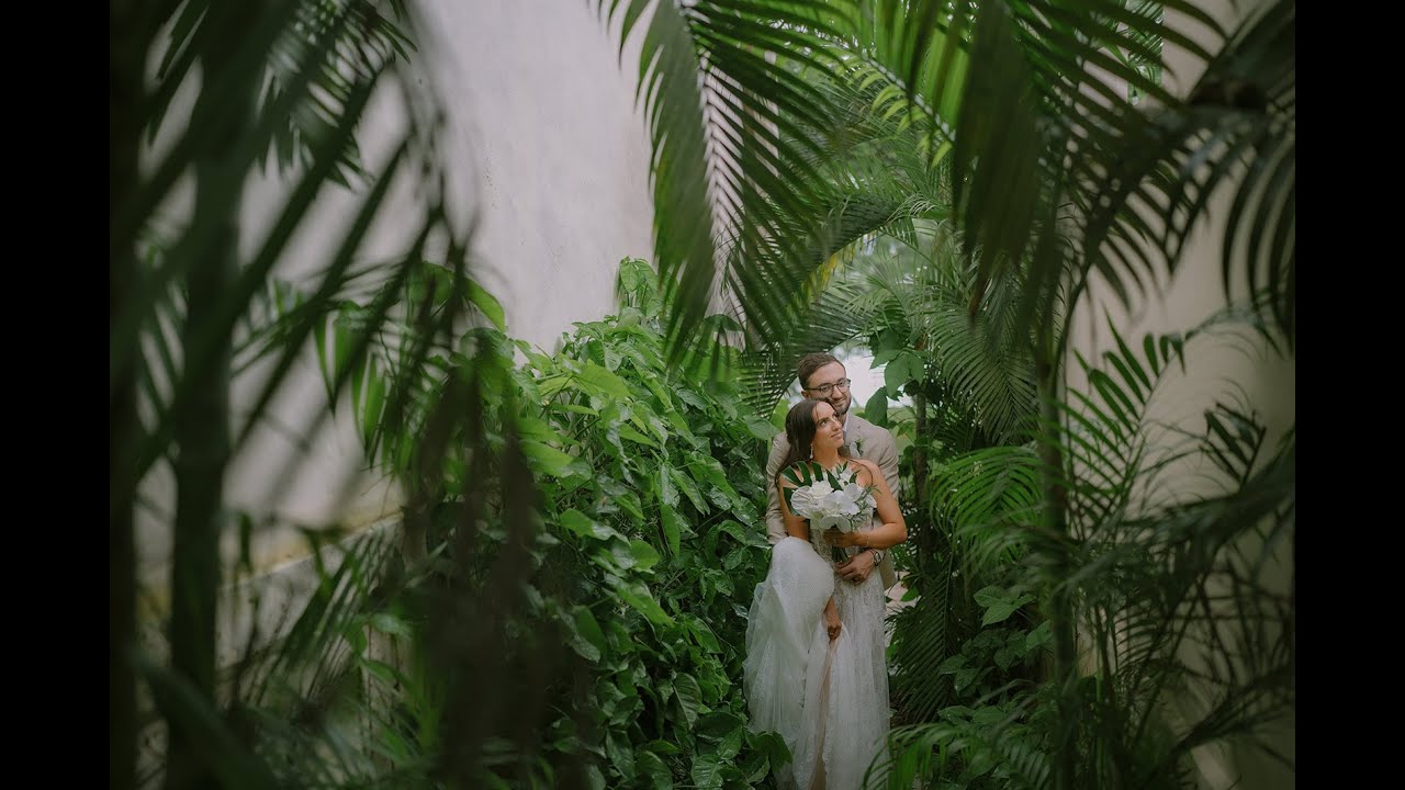 Micro-Wedding: Something Blue • Lindsay + Nate