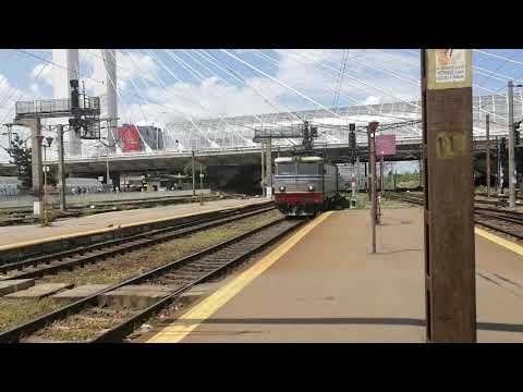 EA 236 soseste in Gara Bucuresti Nord cu trenul IR 473 (Budapesta Keleti - Bucuresti Nord)