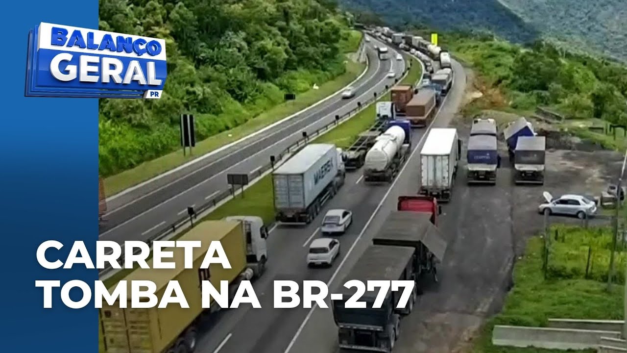 A truck overturned and blocked one lane of BR-277, causing congestion at kilometer 42.