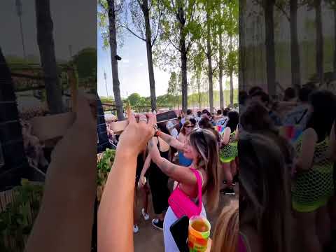 Vibes at @brunchbcn ❤️‍🔥⚡️ #barcelona #dance #techno #festival #housemusic 🎥 @scarciolaaa