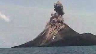Krakatau Erupts up Close!!!!