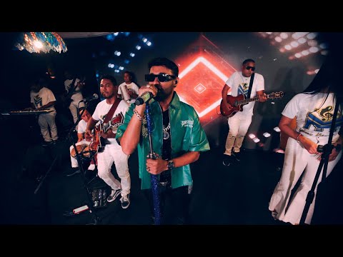 Yarony Montero - Partido En Dos ( En Vivo)