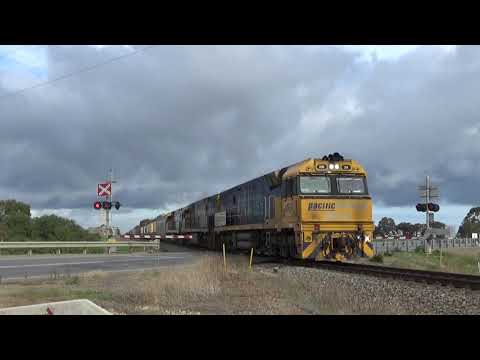 Pacific national freight train two wells (NR34)(NR91)(NR101)