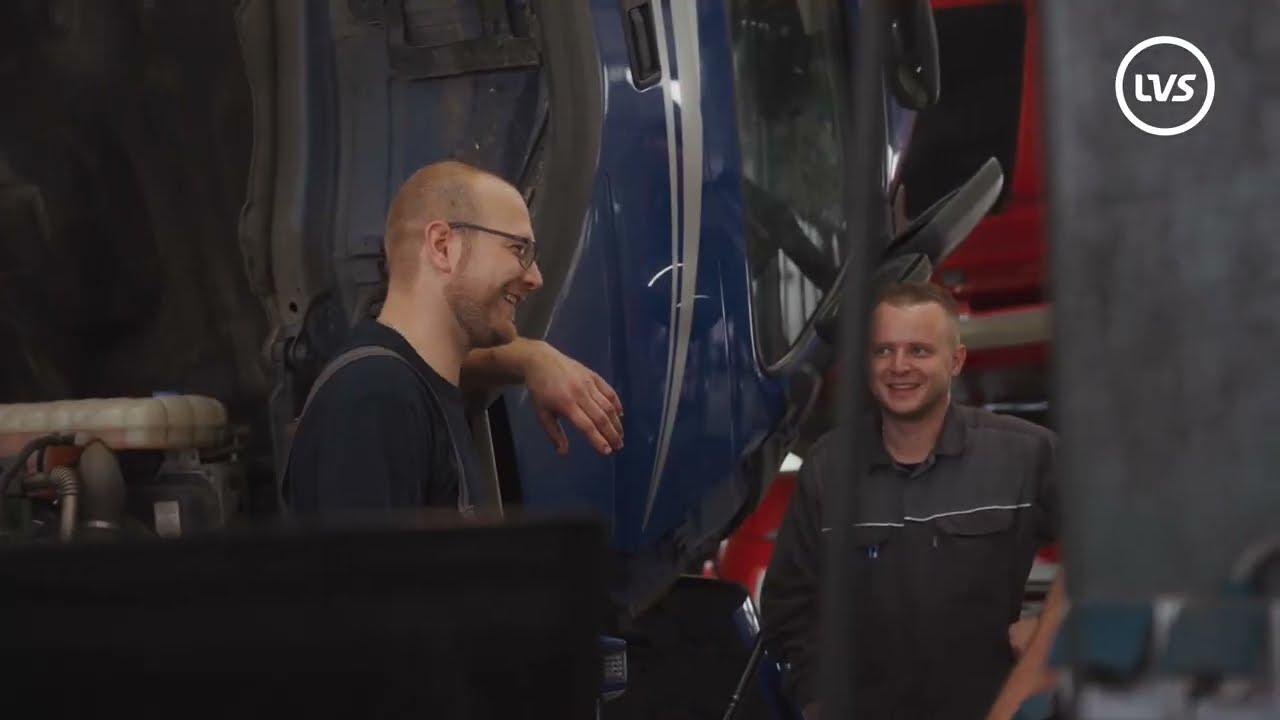 <small>Bekijk video:<strong> Stefan Bruining, eerste Bedrijfswagenmonteur bij LVS Leeuwarden aan het woord.</strong></small>