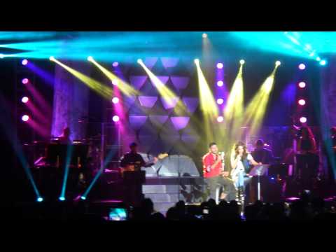 Estoy Enamorada - Thalia Ft. Pedro Capo (The Viva! Tour New York City)