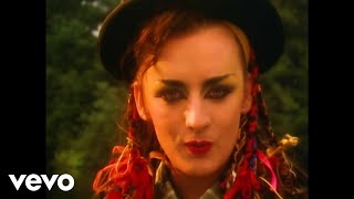 Kadr z teledysku Karma chameleon tekst piosenki Culture Club