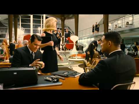 Men In Black 3 Clip - "How Do You Know My Name?"