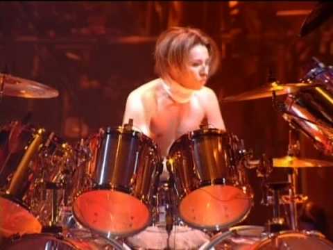 X Japanのおすすめの楽曲を紹介 ライブ鉄板曲からアルバム収録の珠玉の名曲までを余すことなく厳選 音楽メディアotokake オトカケ X Japanのおすすめの楽曲を紹介 ライブ鉄板曲からアルバム収録の珠玉の名曲までを余すことなく厳選 音楽メディアotokake オトカケ