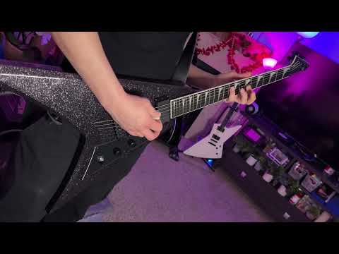 Playing one of the best Kirk Hammett solos ever !