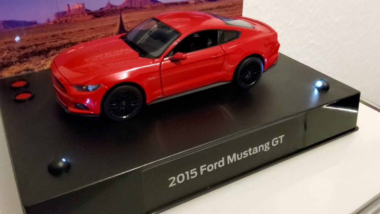 Adventný kalendár Ford Mustang GT so zvukom 1 : 24