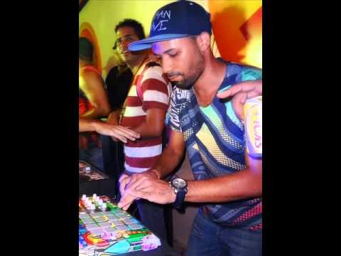 MC CRUK NOS ROUBA A CENA ( DJ TREPEÇA MPC E DJ FURINHO RJ )