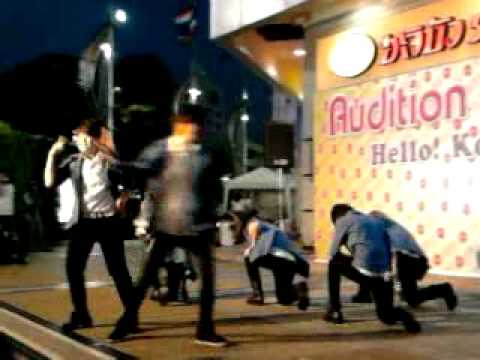 111006 T-REX cover Boyfriend @ Audition Hello Korea