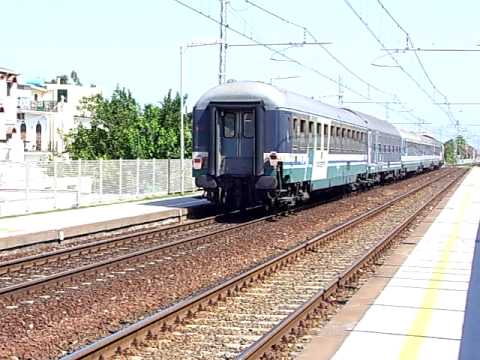 L' EXP 893 ALL'O.ME.CA DIRETTO A REGGIO CALABRIA CENTRALE