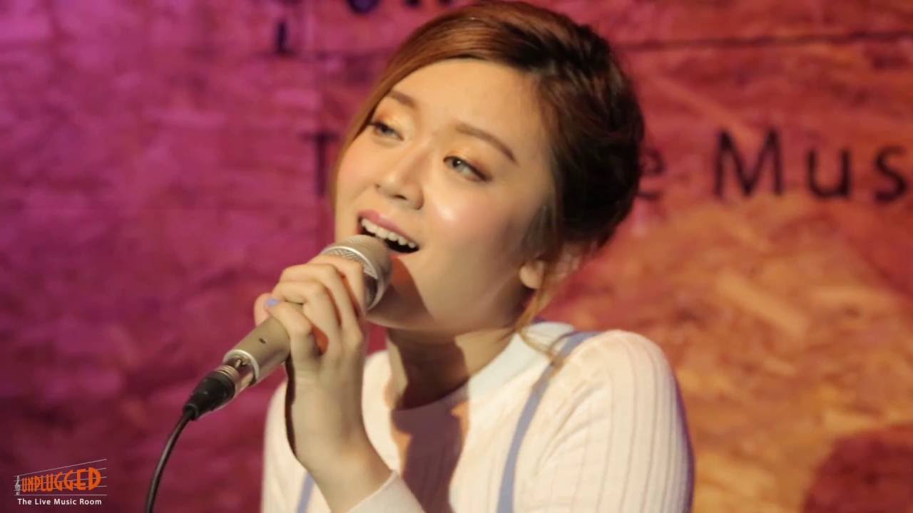 UNPLUGGED.SG | BENITA's 1ST SHOWCASE at UNPLUGGED