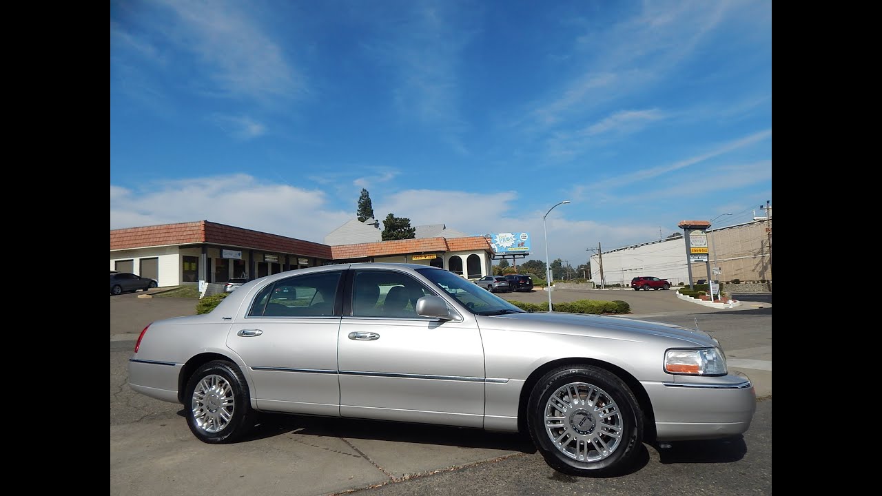 2011 Lincoln Town Car Signature Limited in depth walk around video review: