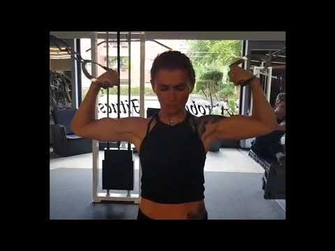 Model Huge Biceps 218.