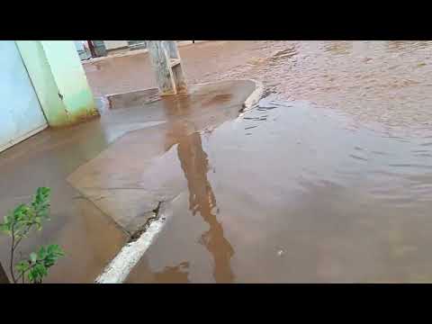 Ótima chuva em Hidrolândia, Distrito de Uibaí-Bahia, às 10h20 da manhã de 27,11,2025.