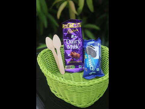 Homemade Chilled Dairy Milk & Oreo Popsicle | EasyKitchen By Ameena