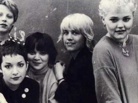 Video thumbnail for Living At The Canterbury/Party Pose (Medley) - Live