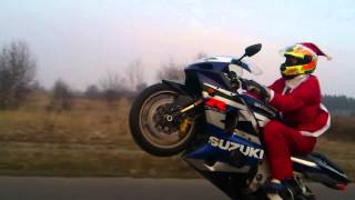 preview picture of video 'Mikołajkowe gumowanie Suzkuki GSX-R 1000  (12.2012)'