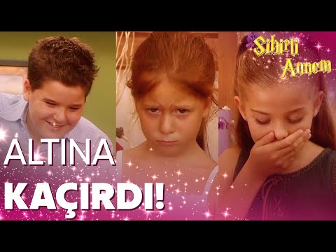 Çilek altına yaptı! 😥👼🏻 |  Sihirli Annem