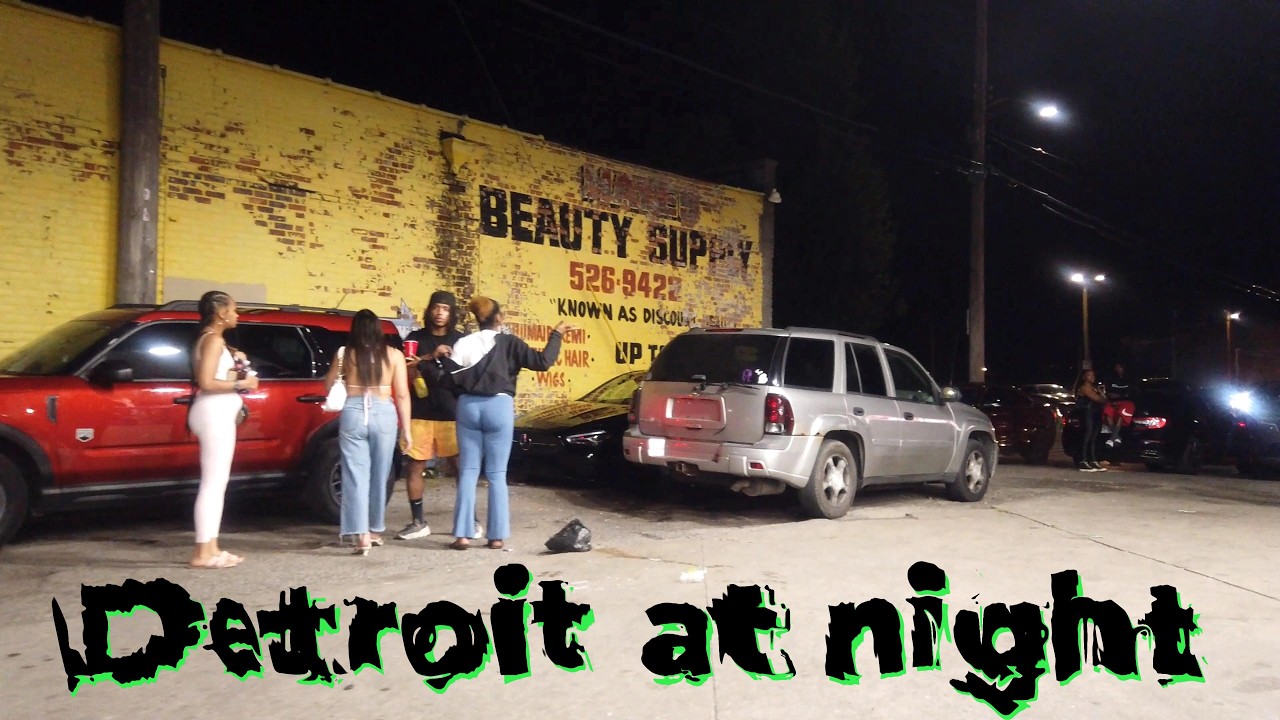 EXPLORING DETROIT'S RAW STREETS AT NIGHT/ WALKING AND DRIVING THROUGH EAST SIDE BLOCK PARTY