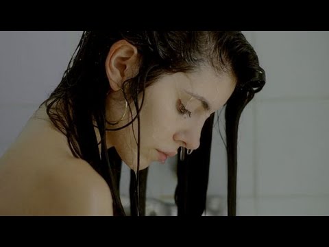 Thumbnail of the video: Mia - teaser