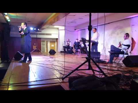 שרולי גרין במופע sruly green by a connrsert