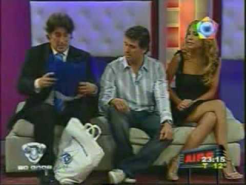 pachu peña en ave maria 2009Show mach