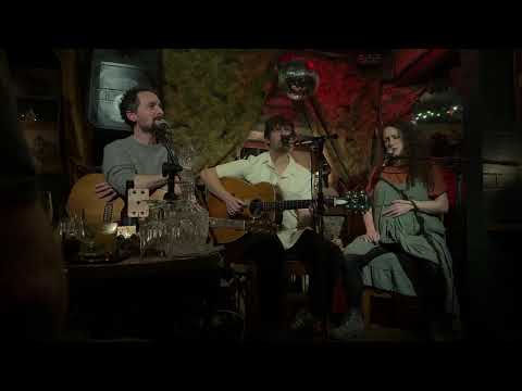 Sam Brookes, DG Solaris, Izzie Yardley - Everybody's Talkin' #NightRiver #Folk #Frome #LiveMusic