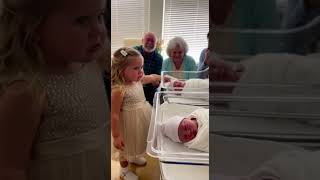Download lagu Toddler Sees Twin Newborns 😂 Says One OK One Extra Funniest Baby Reaction Ever Caught on Camera mp3