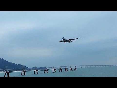 Plane Spotting : Aerologic landing at Hong Kong Airport