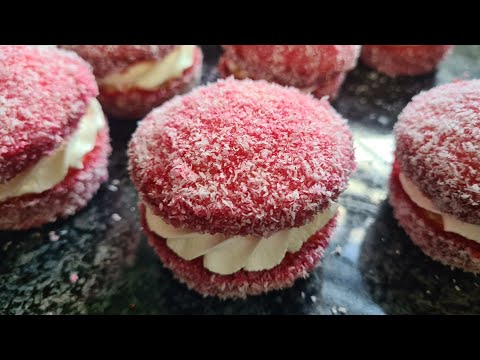 Red Cakes | Snowballs