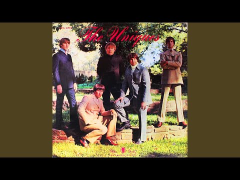 The Middle Of A Heartache - The Uniques