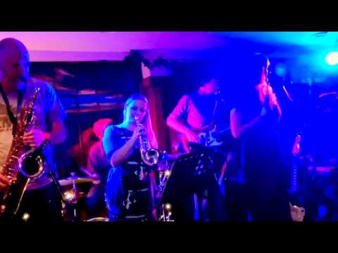 Eleanor with the Rufus Stone band at the Albion