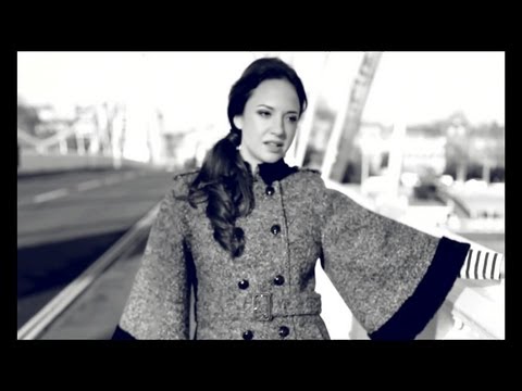 Ayşe Özyılmazel - İkimiz (Official Video)