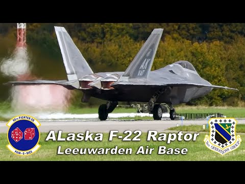 [4K] Impressive sight: F-22 RAPTOR Unrestricted takeoff in to the clouds at Leeuwarden
