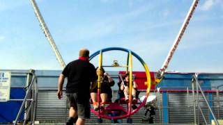preview picture of video 'Bungie Ball Plunge on Barry Island, Wales, UK 2011'
