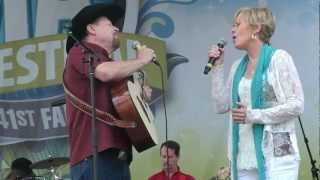 Moe Bandy &amp; Janie Fricke - It&#39;s A Cheating Situation