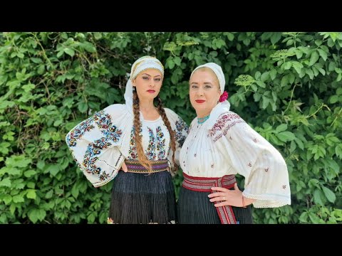 Grupul folcloric Grecesti - Cernatesti, Dolj ( Felicia Militaru, Cristina Daia) 