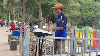 Terbang helang,,lagu penuh makna jarang diyanyikan buskers