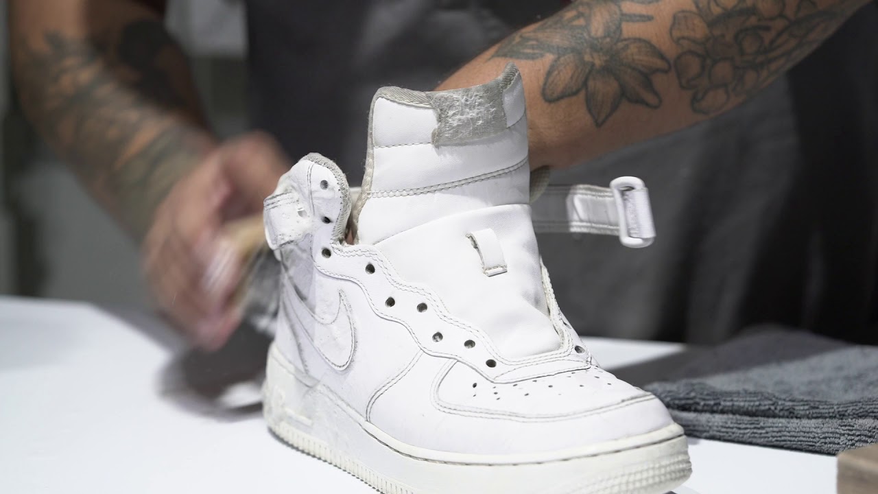 Cómo limpiar tus tenis de piel y otros materiales