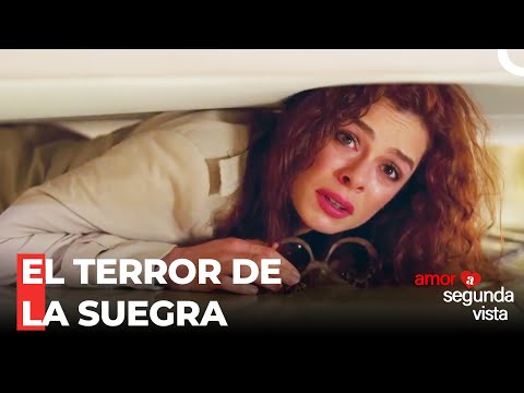 Mukaddes Persiguiendo A Zeynep - Amor a Segunda Vista