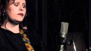 Suzie Vinnick - Happy Here