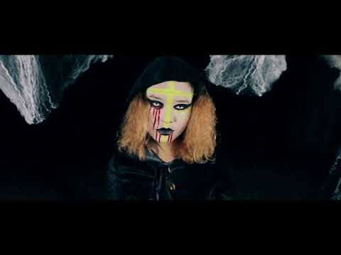 YoungWickedBricks ( Tiigii x Birdylaw) - Bloody Mary