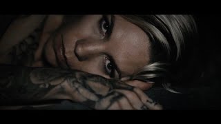 Kadr z teledysku Angel With Tattoos tekst piosenki Skylar Grey
