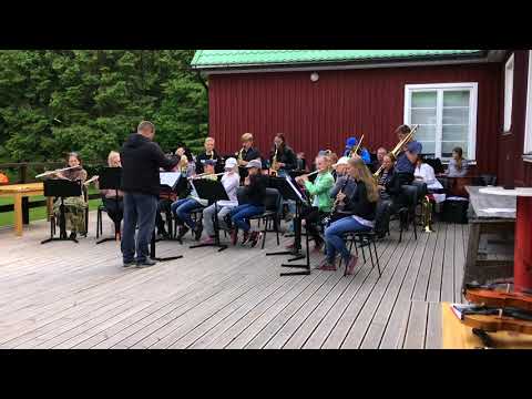 13 A Little Bit Of Swing