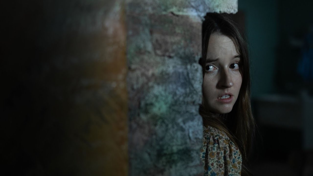 Trailer oficial de Ninguém Vai Te Salvar - Legendado