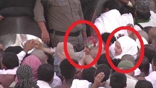 ✔ Hajj (This Year) 🕋 Women reach Black Stone despite crowd Hajar Aswad Touch not 2022