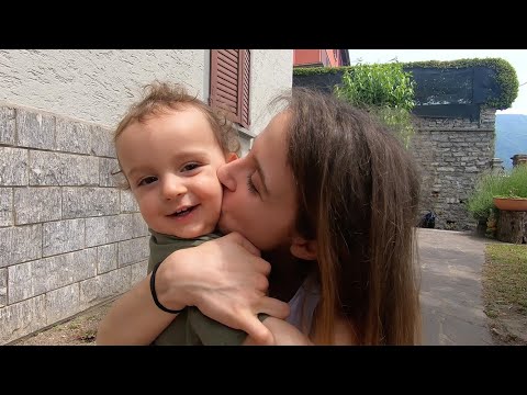 Poneta - Esser Mamma (Official Music Video)